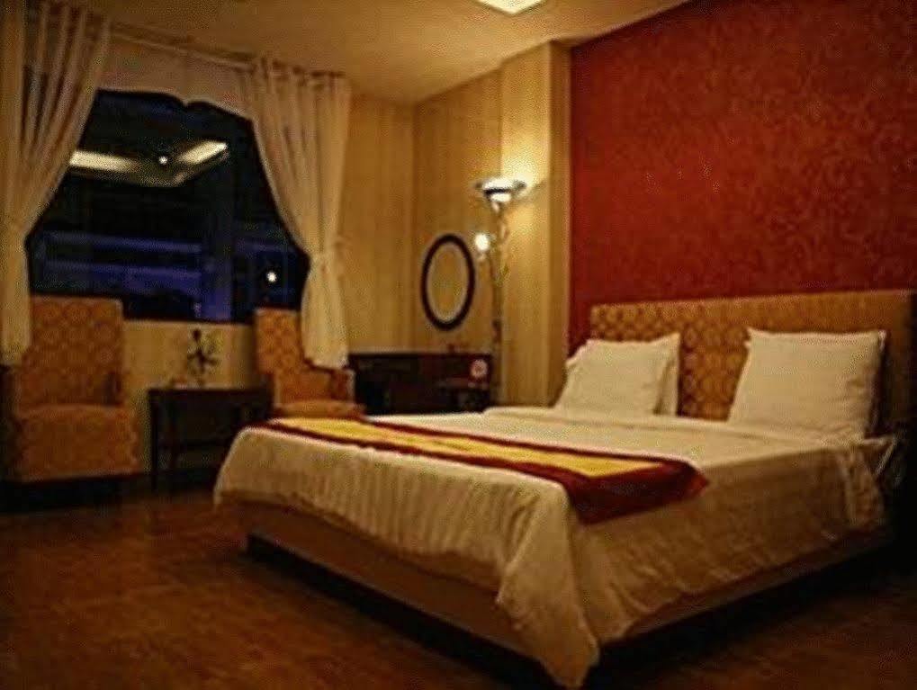 Mays Hotel- Ben Thanh Хошимин Экстерьер фото